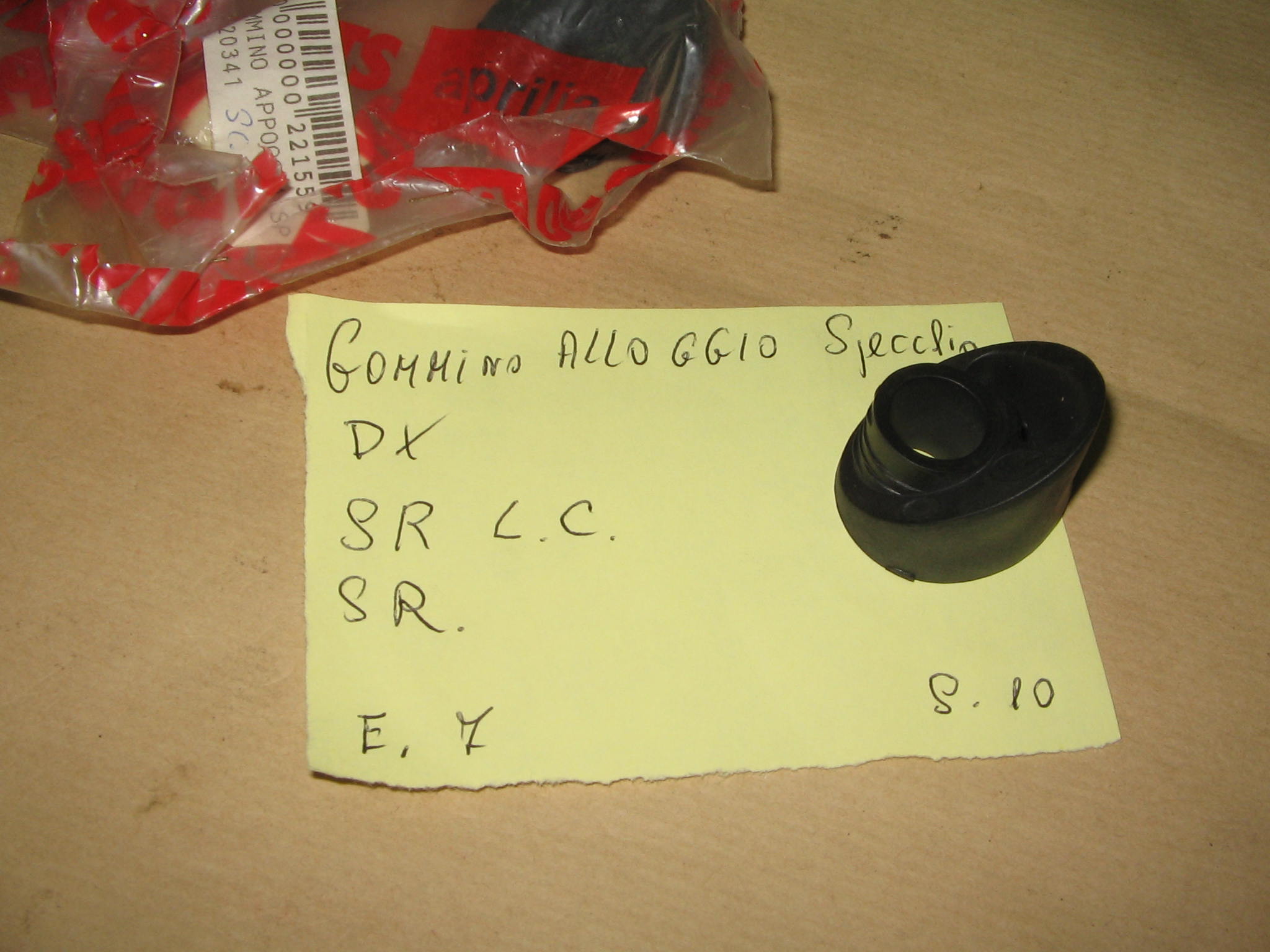 GOMMINO ALLOGGIO SPECCHIO N. 22079
